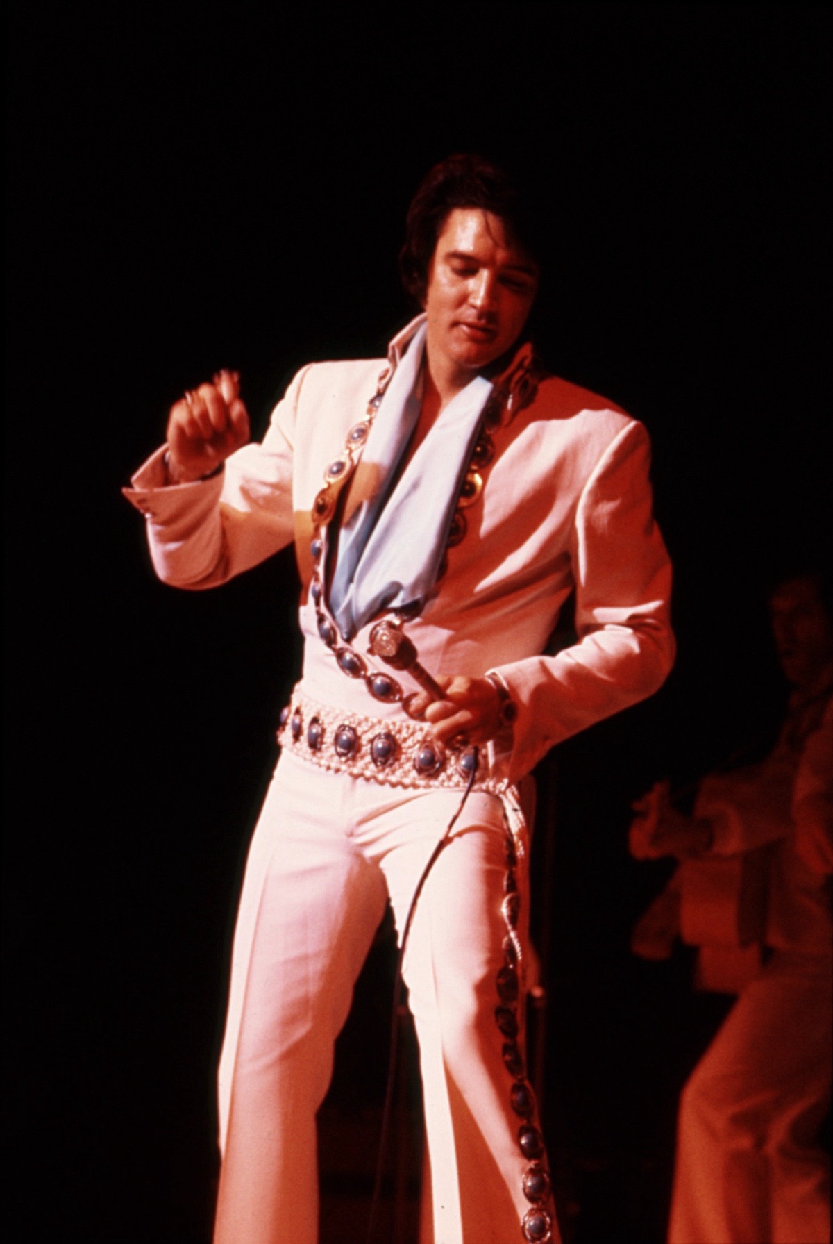 ELVIS PRESLEY – THE CONCERT FOLIOS 1955–1977
BRAND NEW RELEASE FROM JAT PUBLISHING!
232-PAGE FULL-COLOUR HARDBACK BOOK
INCLUDES A FREE 2027 POCKET CALENDAR! Being shipped to me this week! - Image 2
